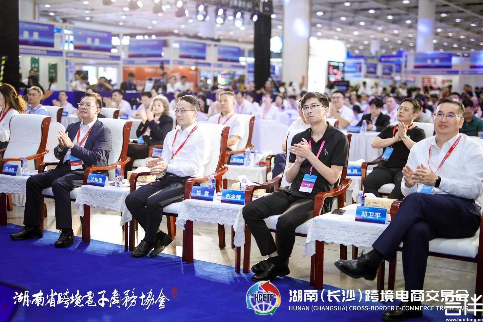 AI同传，AI翻译，AI实时字幕上屏